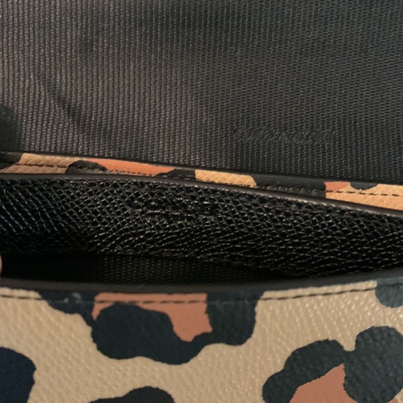 COACH Leopard Print Crossbody. Big enough to carry phone, keys, small wallet. - Picture 6 of 12
